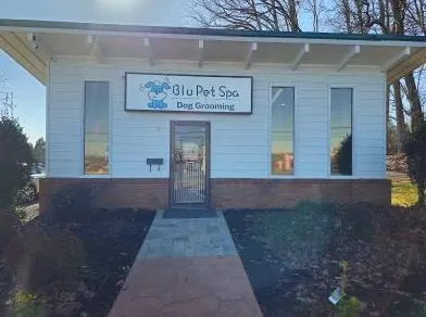 The Blu Pet Spa storefront on River Hwy